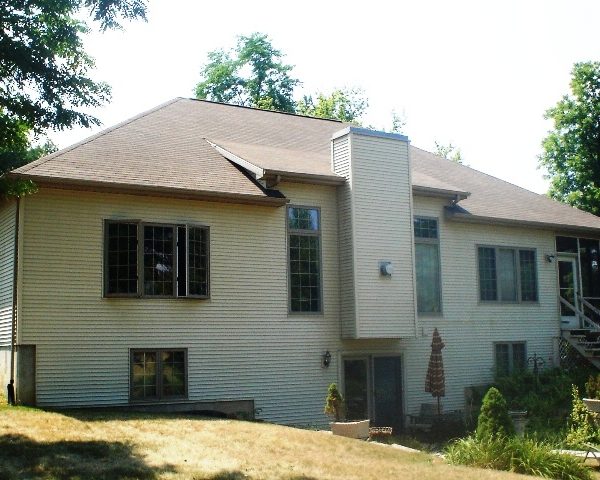 Roof Cleaning Warsaw, Indiana